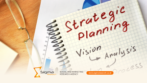 Tim strategic consulting menganalisis data untuk menghasilkan keputusan bisnis berbasis insight.