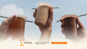 Anak muda Gen Z menikmati budaya kopi di cafe sebagai aktivitas sosial